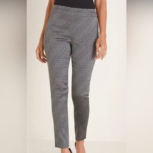 Chicos Silver Tone Diamond Print Jacquard Metallic Women’s Skinny Pants